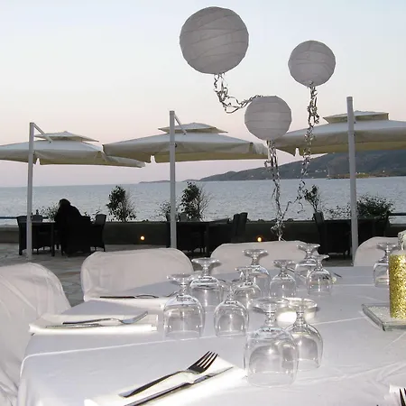 Golden View Hotel 3*